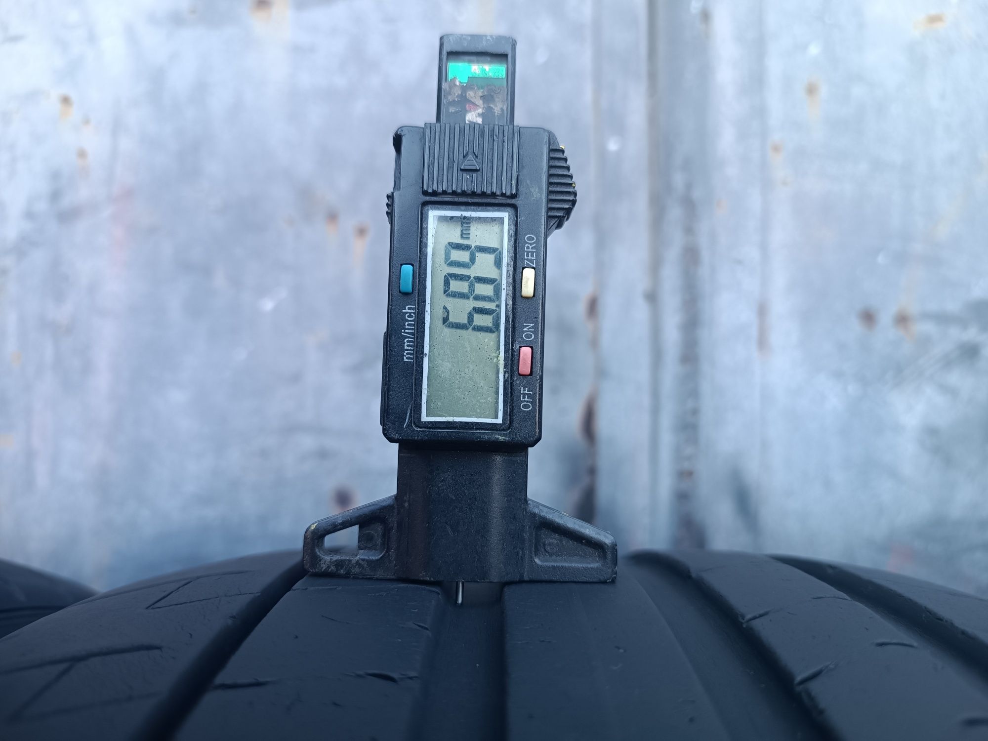 235/35/20 Pirelli Дот 0923