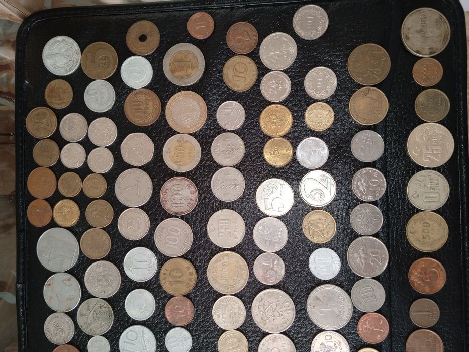 148 монет мира без повторов.