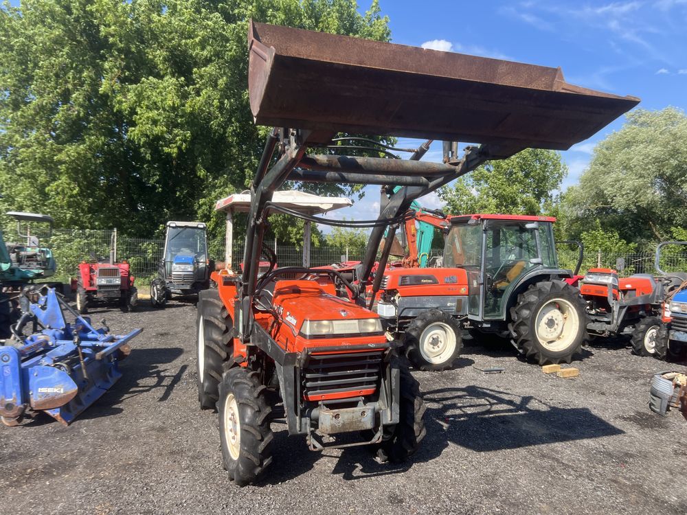 Tractoras tractor japonez kubota L1-315 cu incarcator frontal