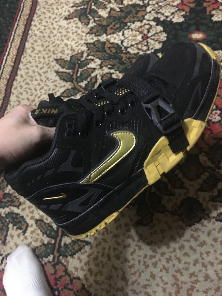 продаются Nike air trainer