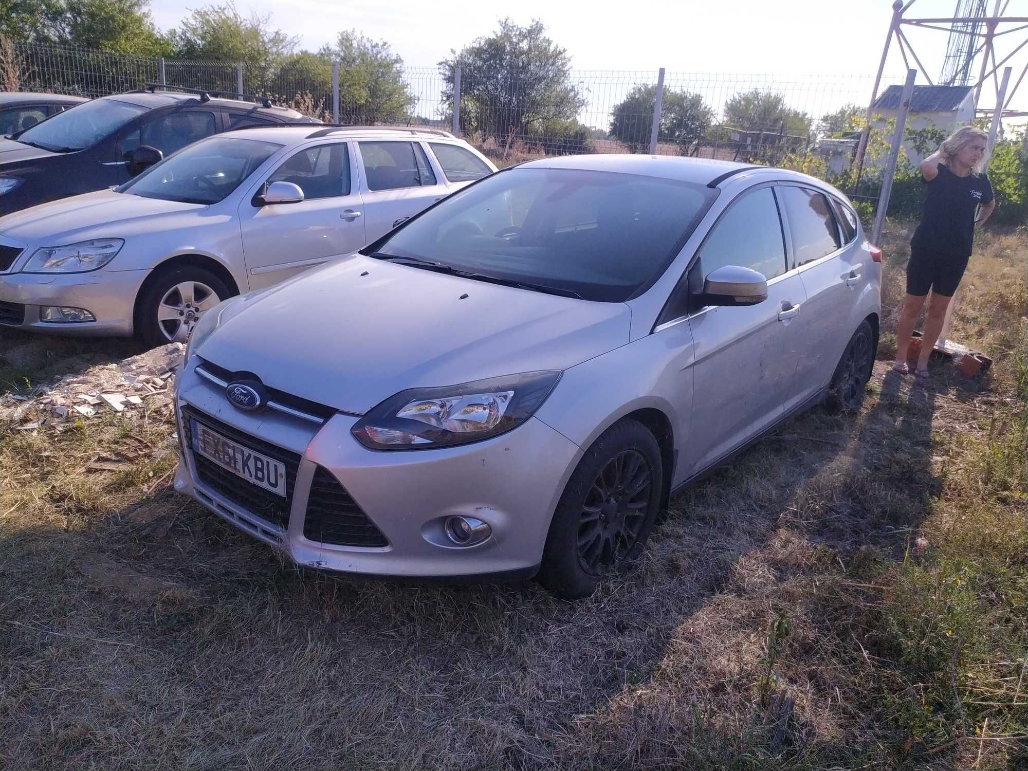 Dezmembrez Ford focus