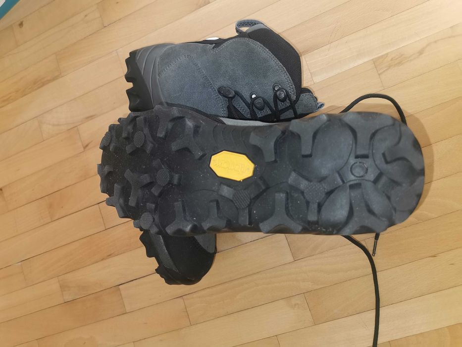 Vand Bocanci de munte Rossignol marime 43, 200 RON