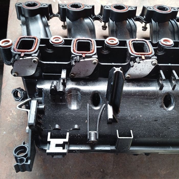 Всмукателен колектор BMW E60