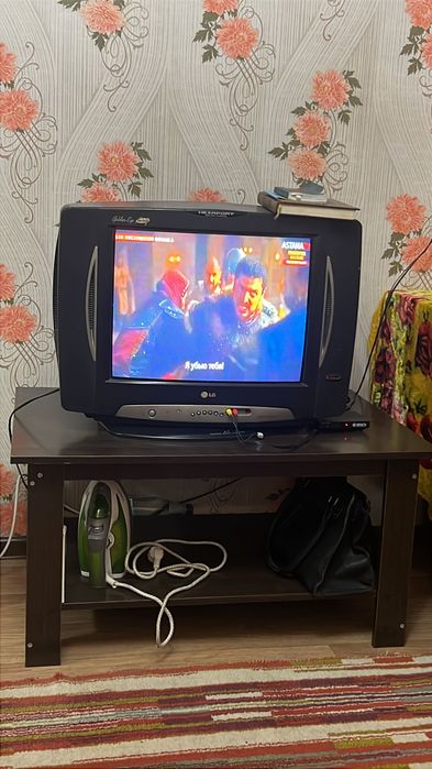 Продам телевизор