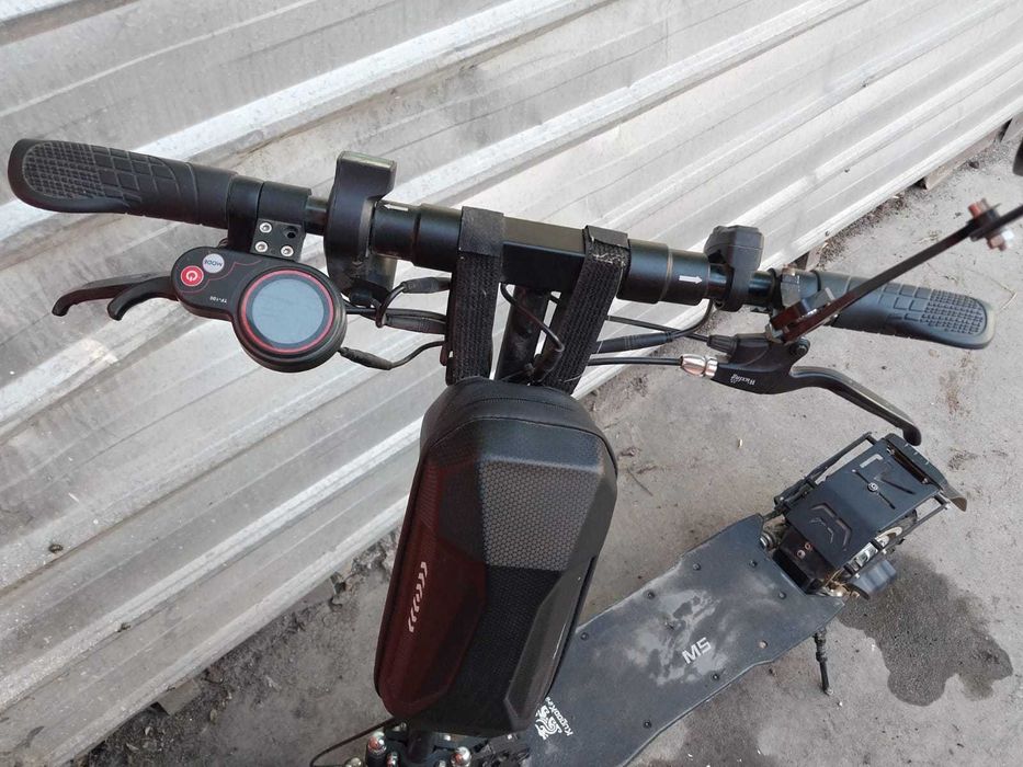 Электросамокат  Kugoo M5 Sports