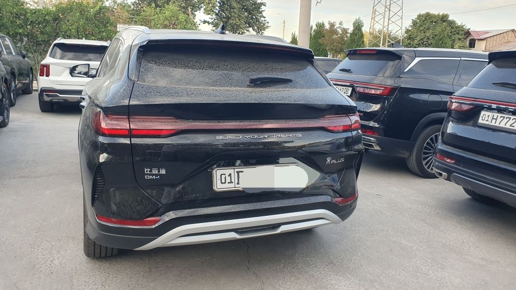 BYD Chempion Gibrid.Ful. Yili 2023. Yurgani 32000. Narxi 26900