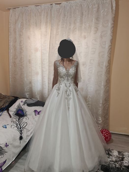 Rochie de mireasa! În stare perfecta.
