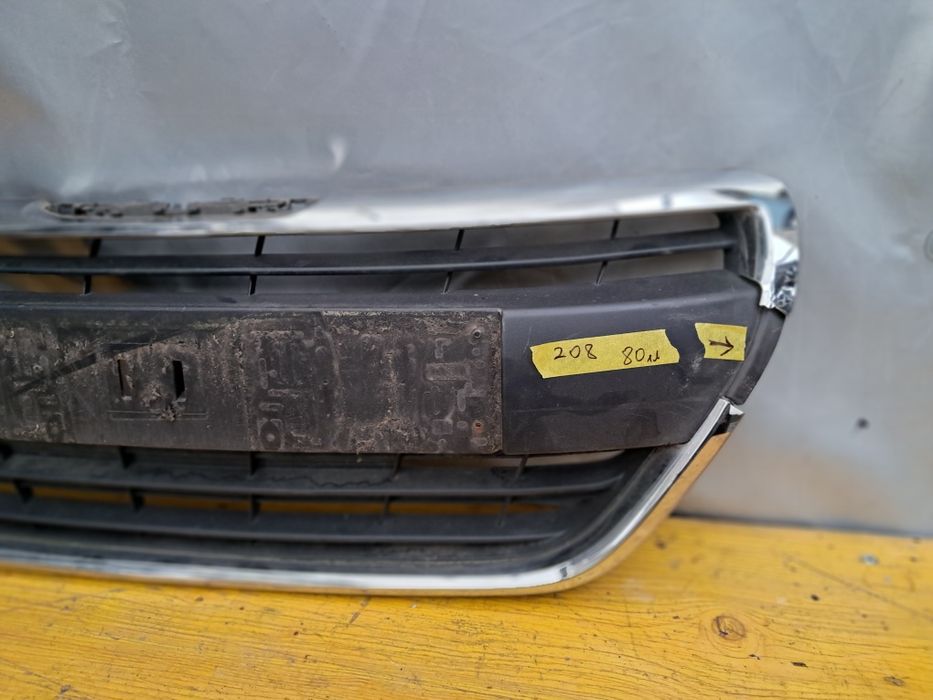 Грил решетка пежо 208 Peugeot 208