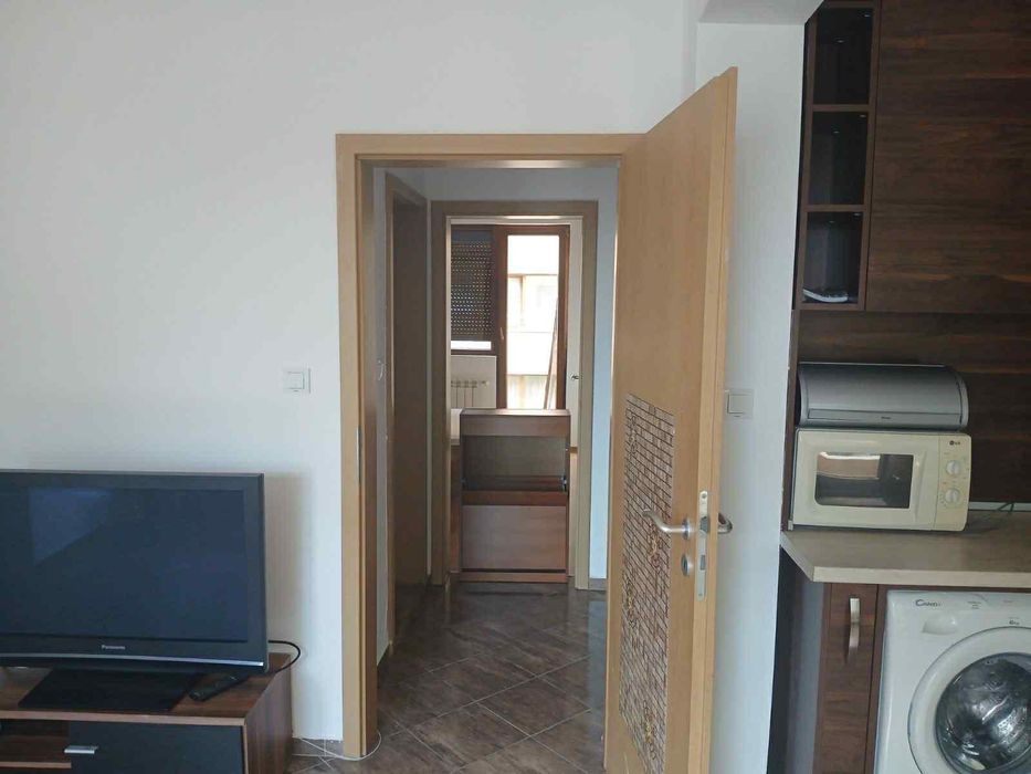 Дава се под наем Двустаен апартамент в София, Банишора - 55 кв.м за 625 € - Снимка #2