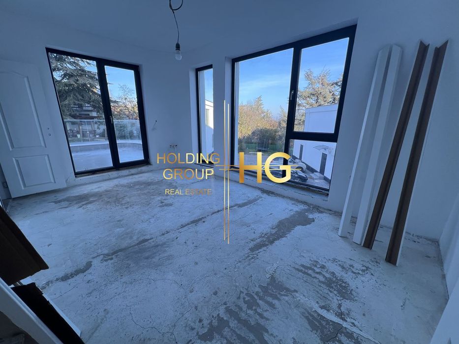 Продава се Тристаен апартамент в Варна, м-т Траката - 135 кв.м за 1630 €/кв.м - Снимка #9