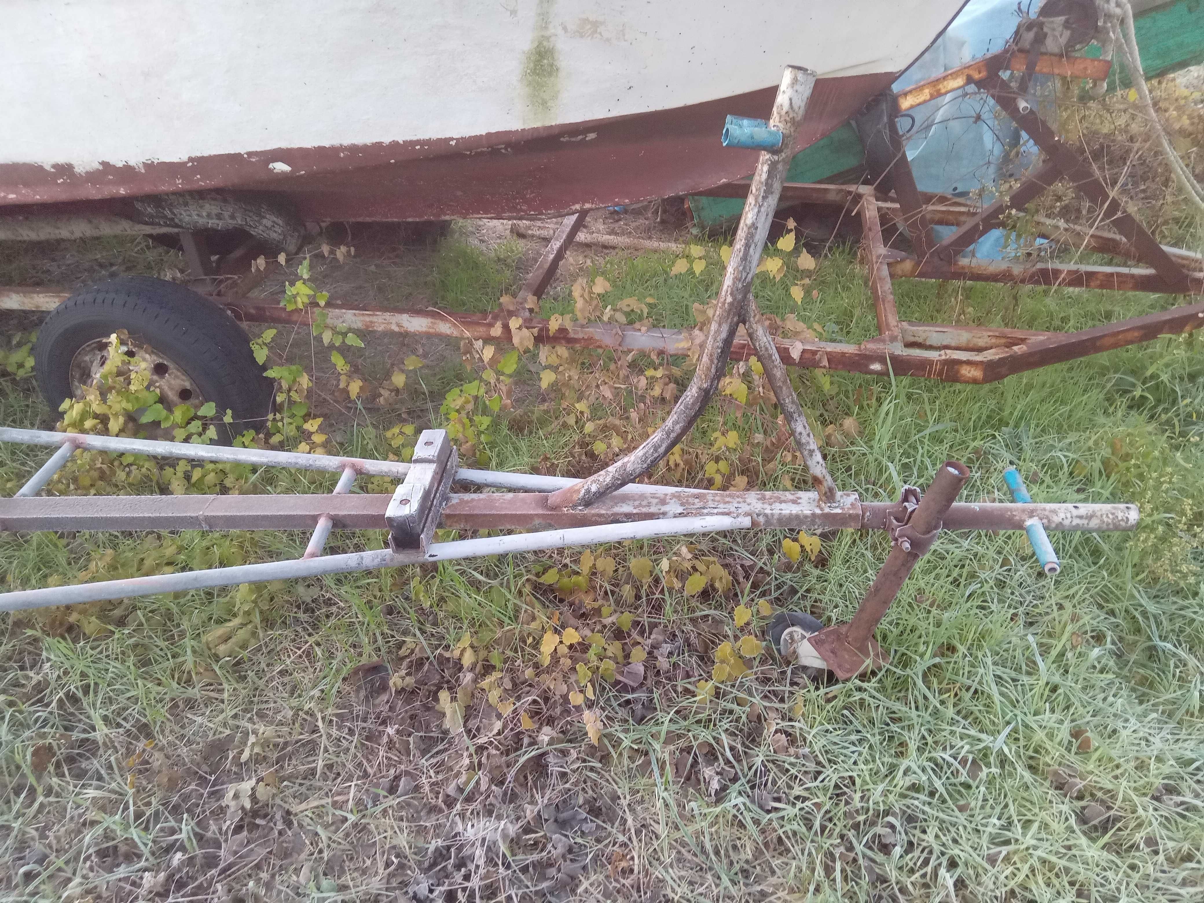 Продавам колесар за лодка