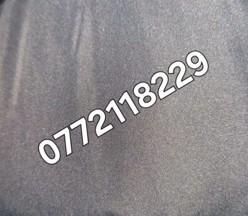 Telefon cu clapeta cu încărcător original