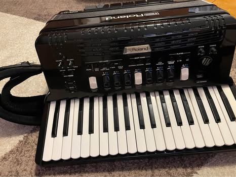 Vând sau schimb Roland FR4X