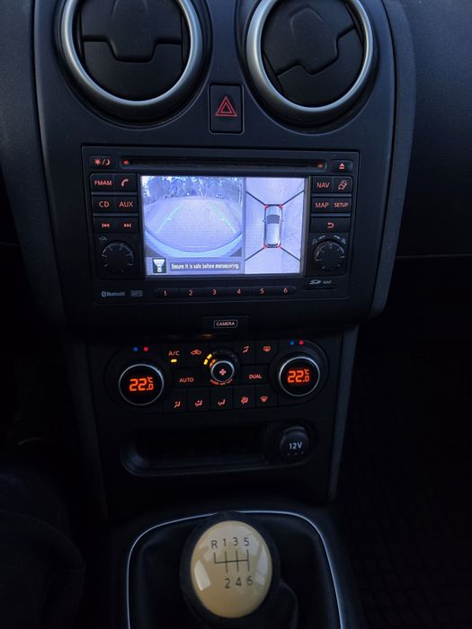 Nissan Qashqai teKna 1.5 dCi Euro5/2013/Camere360/panoramic/navi/xenon