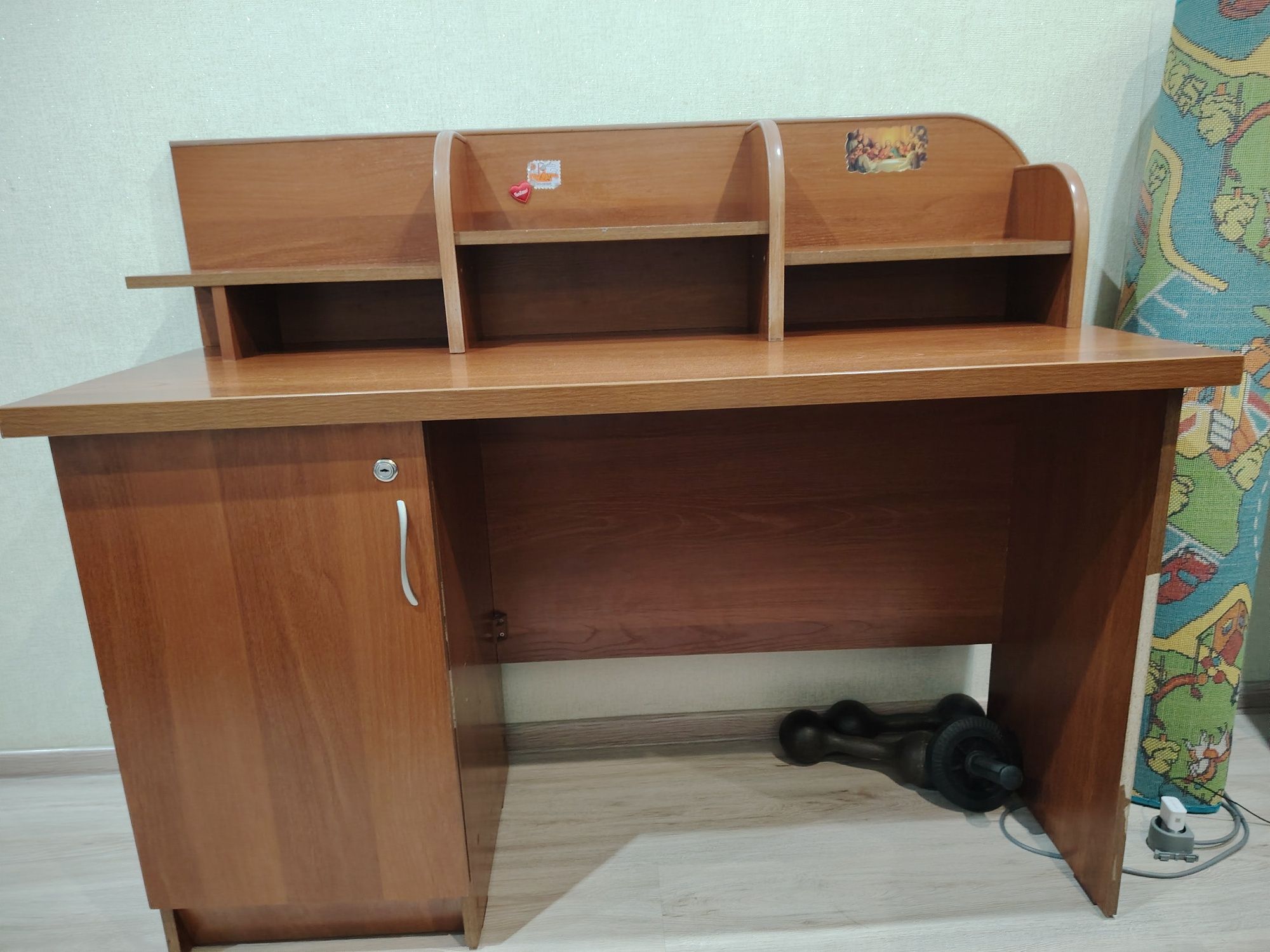 Продается стол в хорошем состоянии