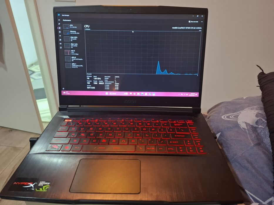 Laptopbgaming i7 8750HQ cu placa video dedicata gtx 1050 de 4 gb gddr6