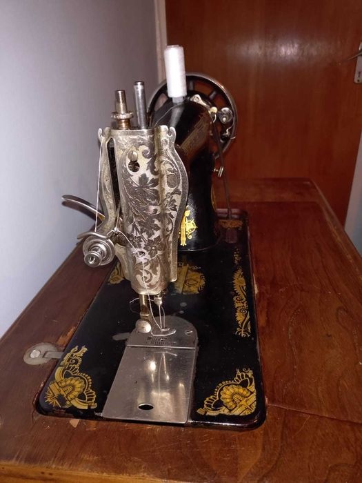 Masina de cusut vintage Singer