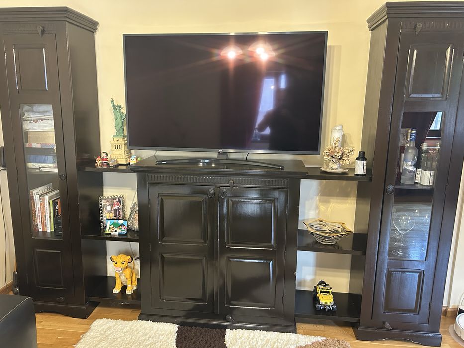 Mobila  de lemn masiv