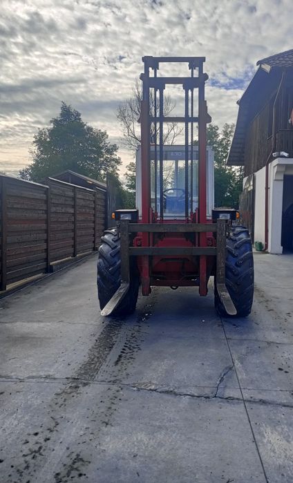 Vând stivuitor manitou