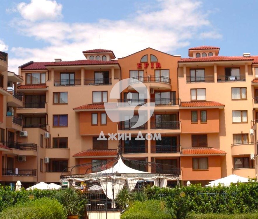 Продава се Двустаен апартамент в к.к. Слънчев бряг - 62 кв.м за 1081 €/кв.м - Снимка #9