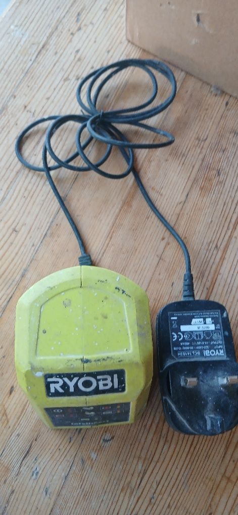 Зарядно за  ryobi
