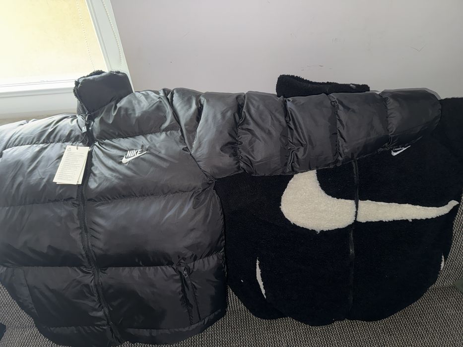 Geaca nike cu 2 fete(2in1)