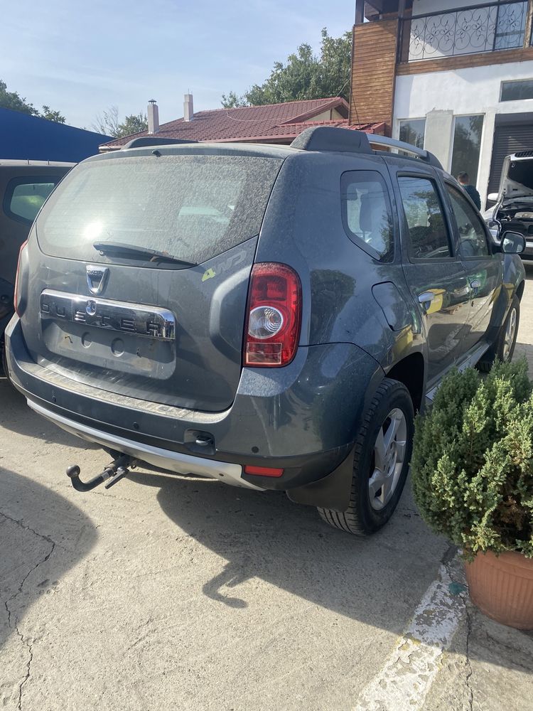 Ușă dreapta față Dacia Duster