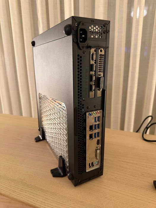 Sistem Multimedia si Gaming PC Intel I7-6700, GTX 1070 8GB, 32 GB DDR4