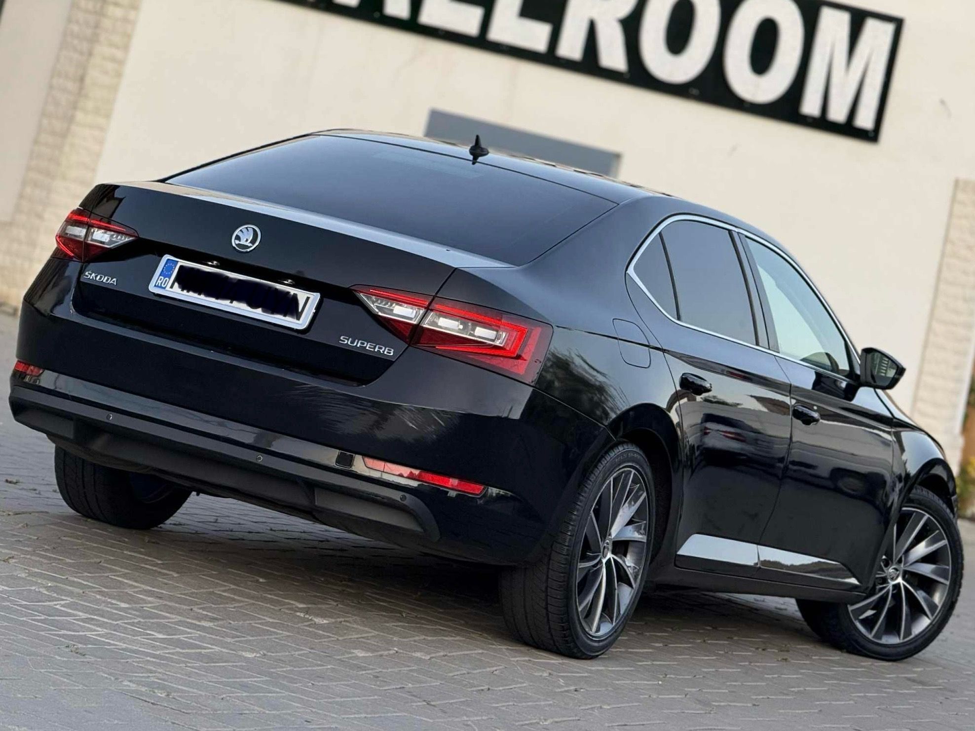 Skoda superb 2018 190cp DSG Matrix Distronic