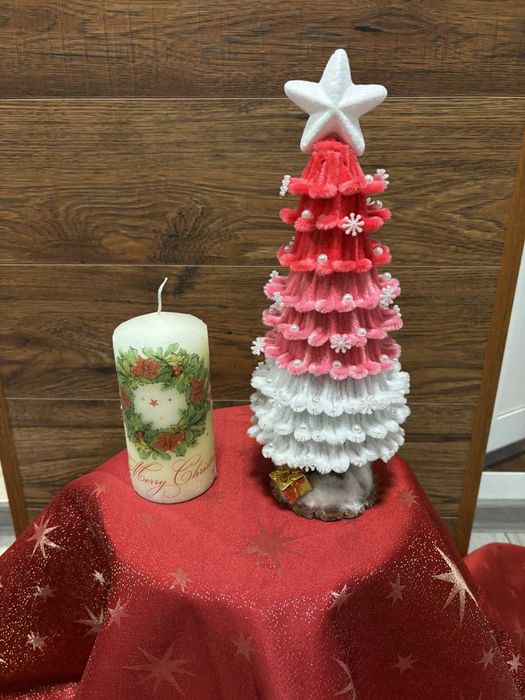 Коледни свещи и елхички