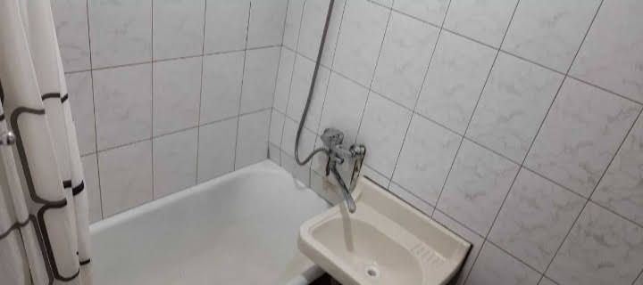 Мирзо Улугбек массив ттз 1 . 1/4/4 дом крпичн