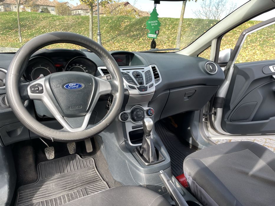 Ford Fiesta 1.6 TDCi 95 CP – 2011 – Euro 5 – Moondust Silver