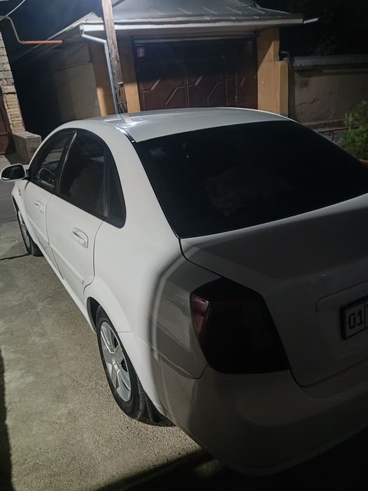 Lasetti 1.8 mexanika sotladi