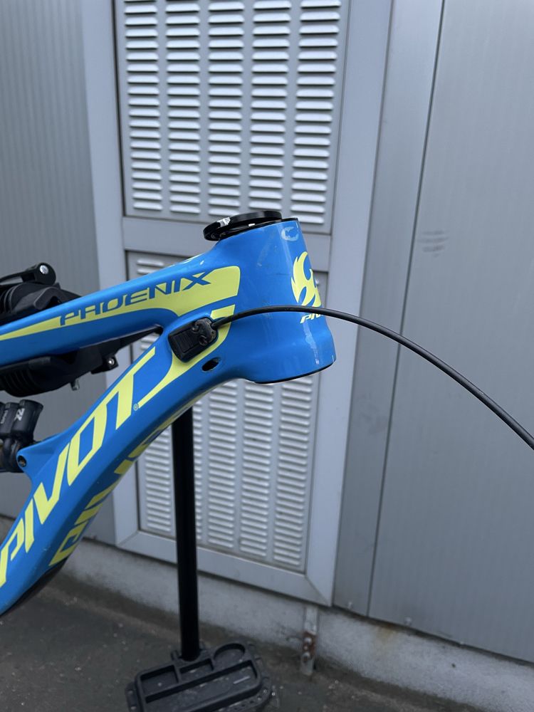 Pivot Phoenix frame-set Carbon