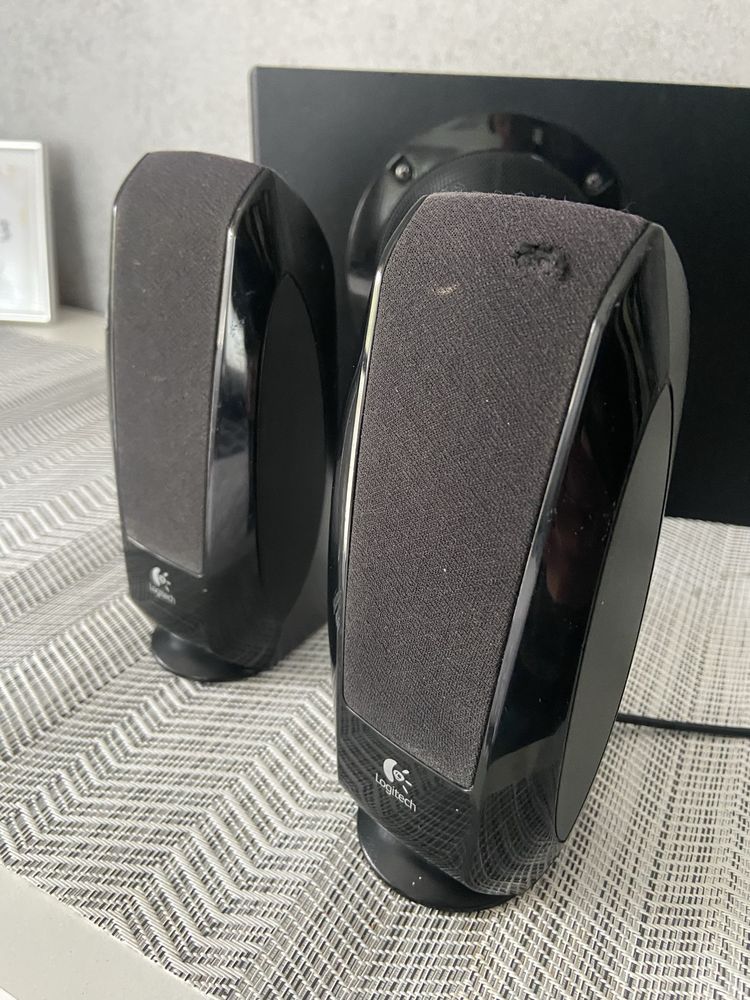 Буфер С Колони Logitech S220 2.1