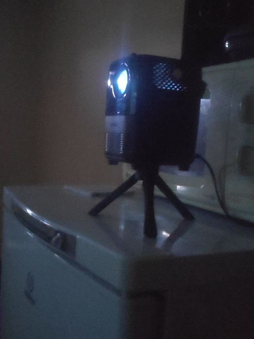 Проектор Umiio домашний кинотеатр