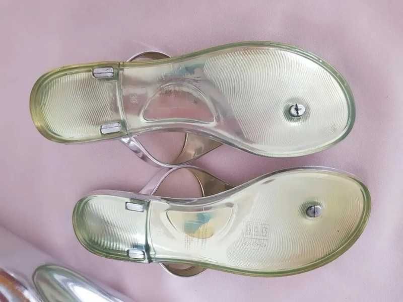 Papuci Mariamare+gentuta,marimea 39,noi