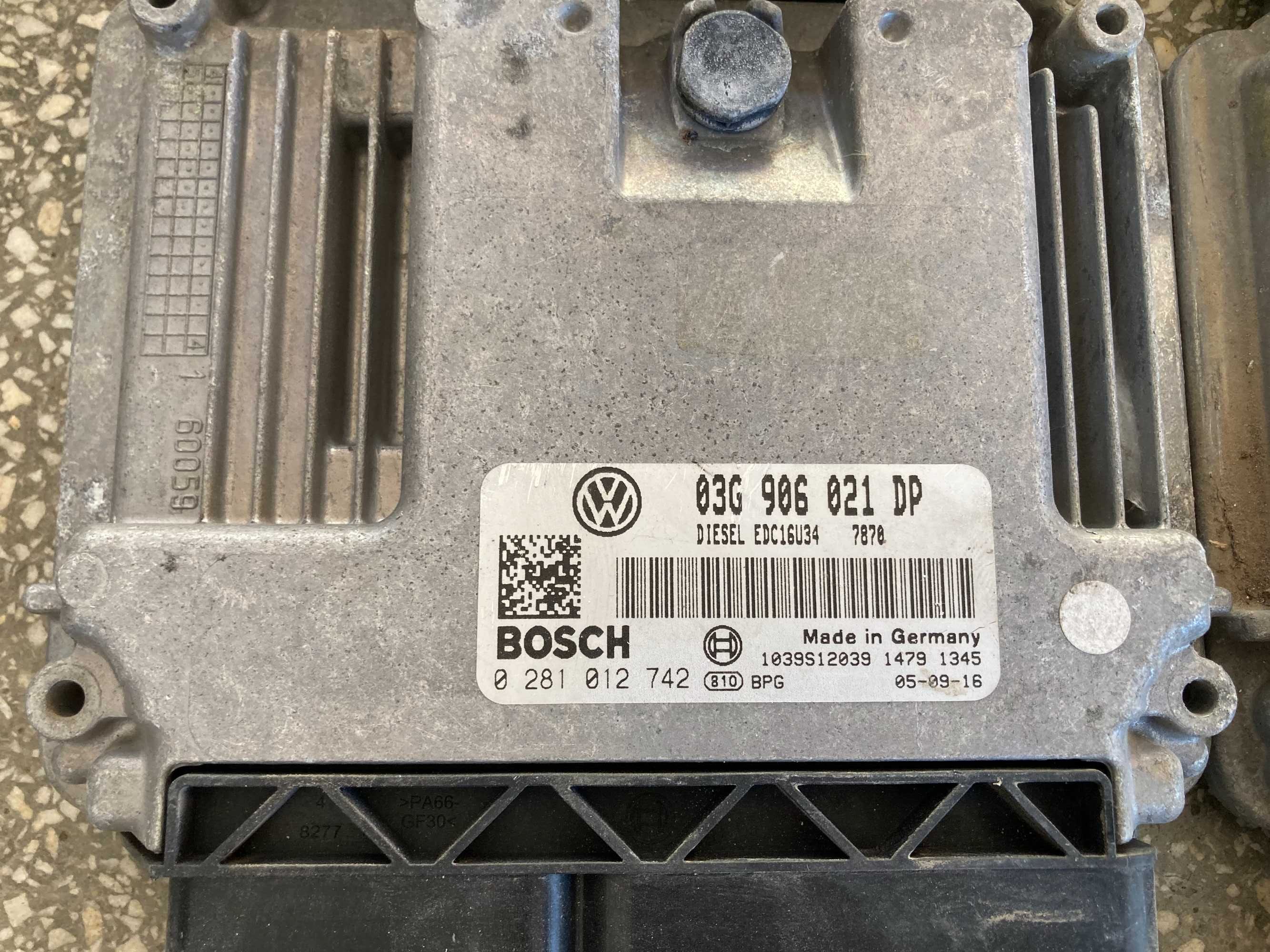 Компютър еку ecu електронен блок двигател Пасат 1.9тди 105кс BKC