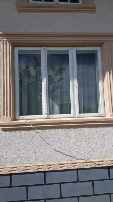 Ferestre geamuri cu rama de lemn de brad - 20 lei/bucata.Dărmănești