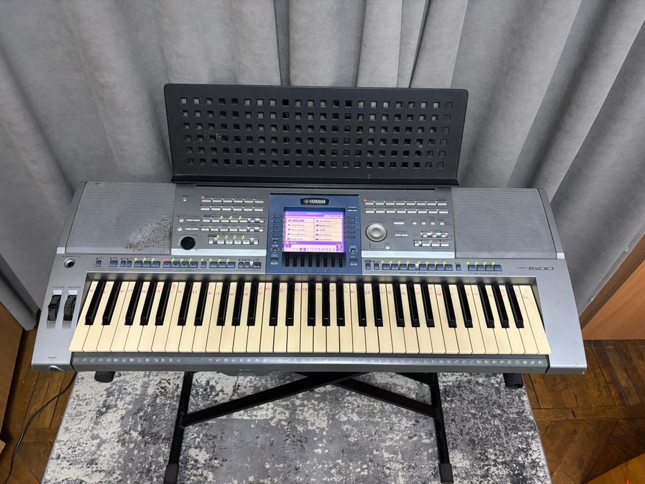 Orga Yamaha psr-1500