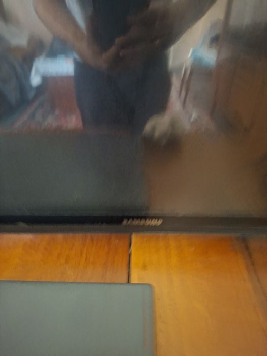 Продается телевизор самсунг 43 диагональ