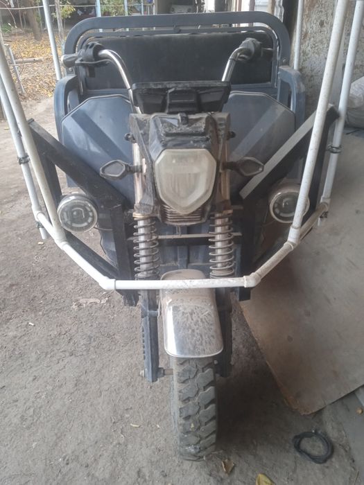 Skutr sotiladi 1tonnalik