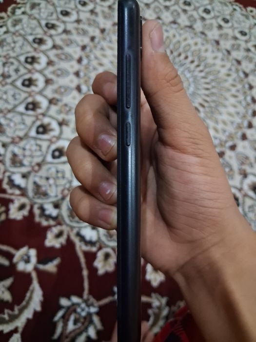 Telefon Redmi 7A sotiladi
