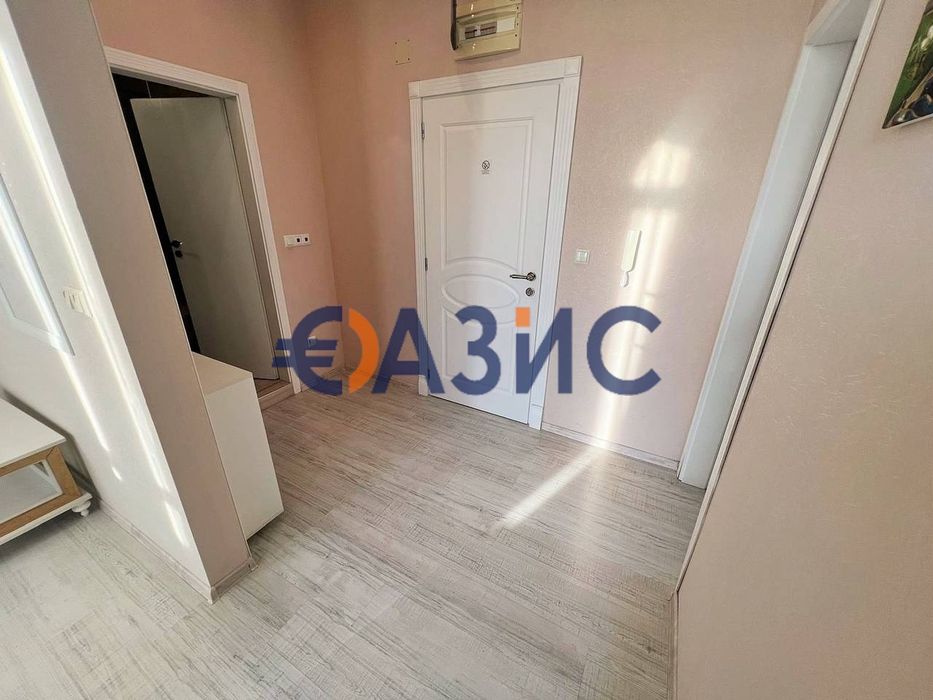 Продава се Двустаен апартамент в к.к. Слънчев бряг - 107 кв.м за 763 €/кв.м - Снимка #2