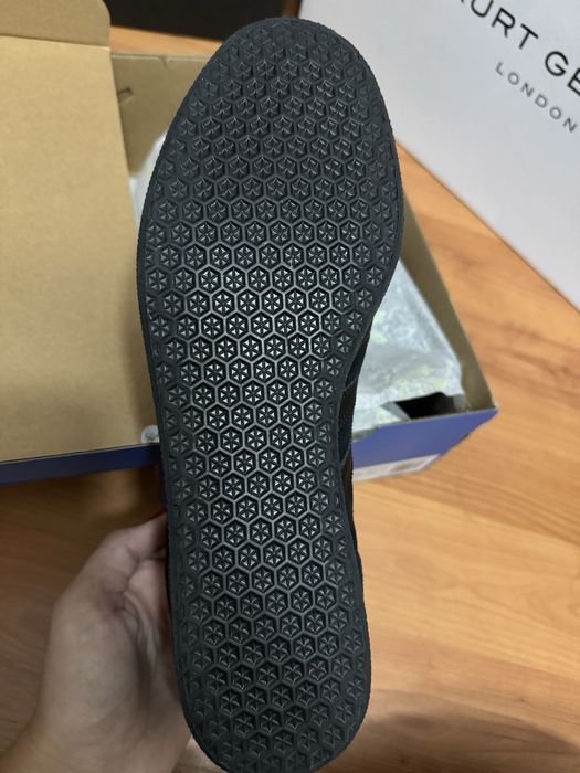 Ново Adidas gazelle