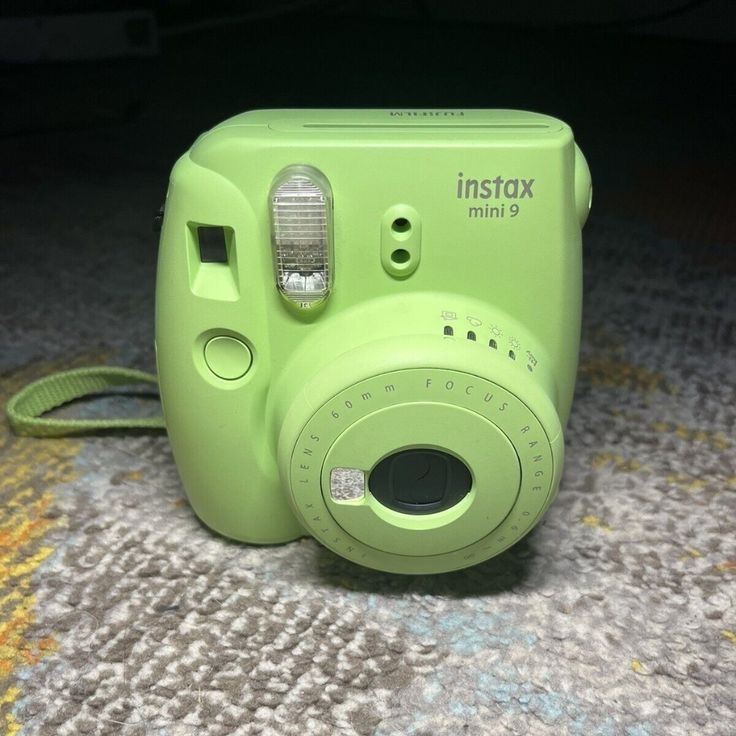 INSTAX MINI 9 рабочий