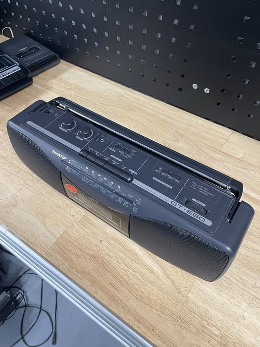 Boombox radio casetofon sharp qt 260 functional