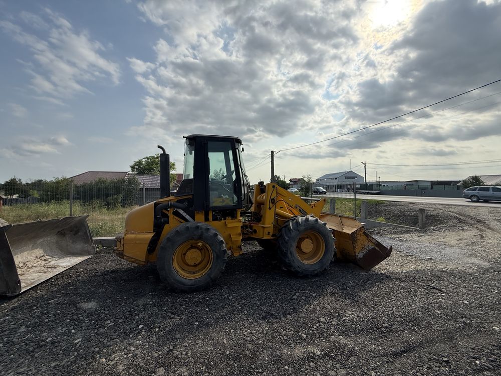 Incarcator Frontal JCB 408B