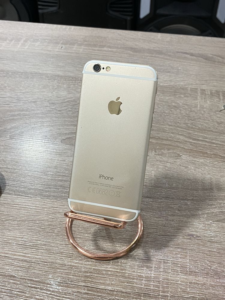 Продавам Iphone 6