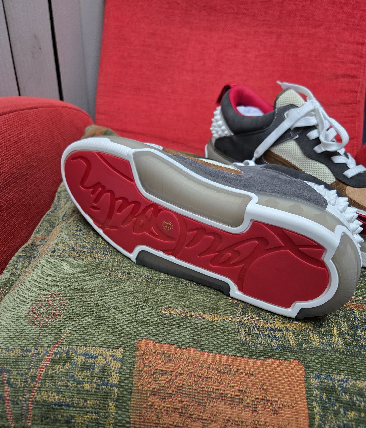 Обувки Louboutin Astroloubi